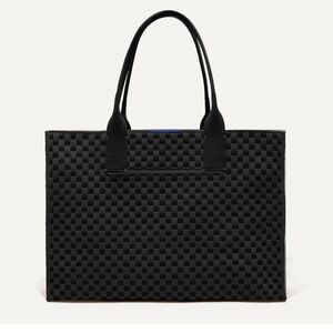 Rothy’s the classic tote in black sands